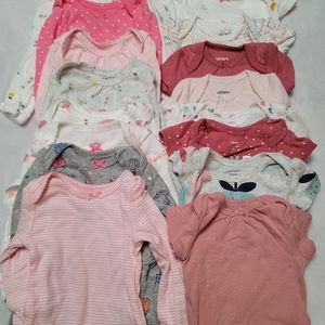 ⬇️Final price drop⬇️ 16 piece Carter's onesie bundle- Newborn